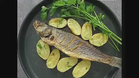Poisson et pommes de terre avec le micro-ondes Crisp Whirlpool