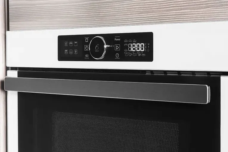 Микроволновая печь Whirlpool AMW 730/WH EU-0